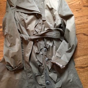 Kenar belted ruffle trench